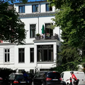 Von Deska - White House Hamburg